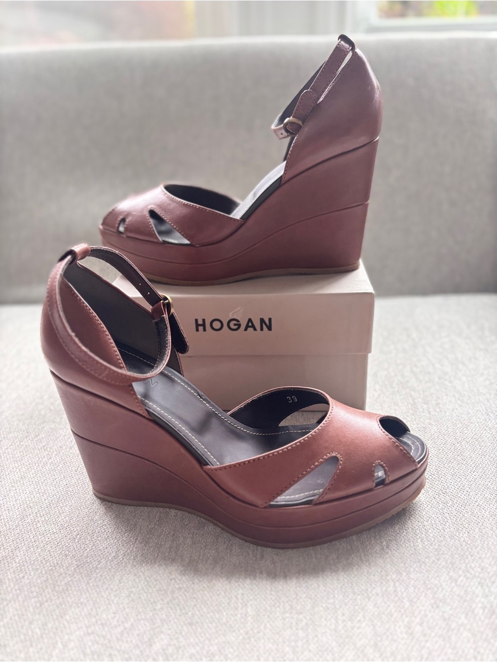 Hogan Italian Leather Peep Toe Platform Sandals Cocoa Brown EU 39 / US 9